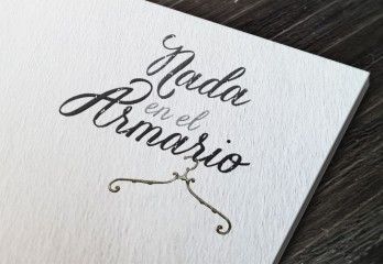 Logotipo Nada en el Armario